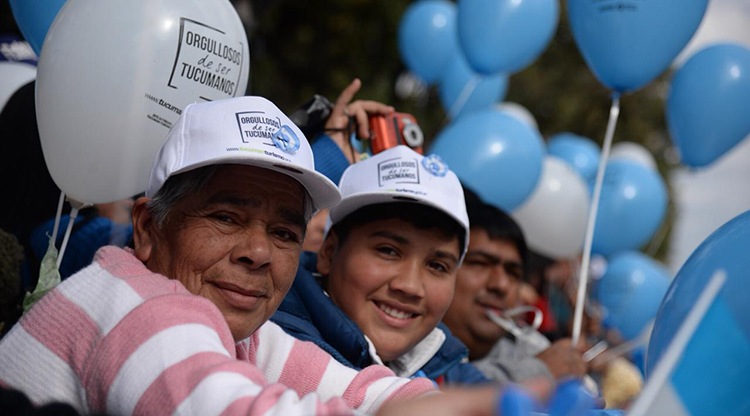 MÃ¡s de 1.800 personas desfilaron por el 9 de julio