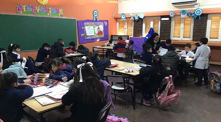 Unos 500 mil alumnos de toda la provincia volvieron hoy a las escuelas