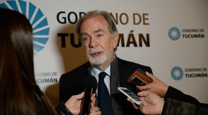 conferencia de prensa presidente del banco nacion 02