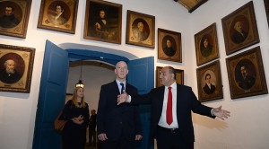 Manzur-Embajador-Gran-Bretana-casa-historica-LS-5