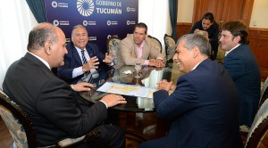 el gobernador manzur con el senador chileno 03