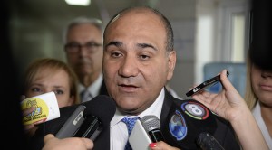 manzur-maternidad-embarazo-gemelar (1)