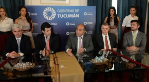 Manzur-Urtubey-firma-convenio-LS