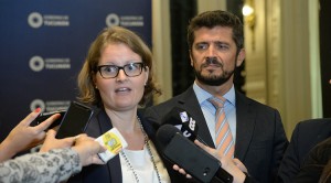 el gobernador manzur con jetsmar