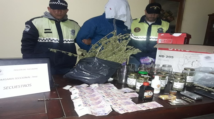 detenidos y secuestro de armas y droga en Villa Lujan7