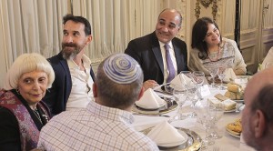 Manzur en cena homenaje por Asamblea Rabinica 014