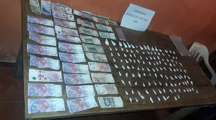 Secuestran 188 bagullos de marihuana y 129 ravioles de cocaina