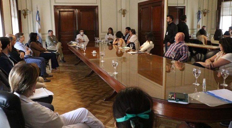 Trabajan para garantizar la bioseguridad del personal sanitario