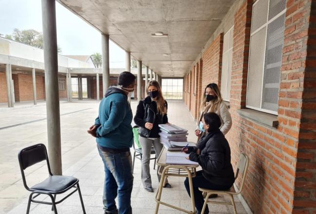 Entregan Libros A Estudiantes En Contextos De Encierro En Villa Urquiza ...