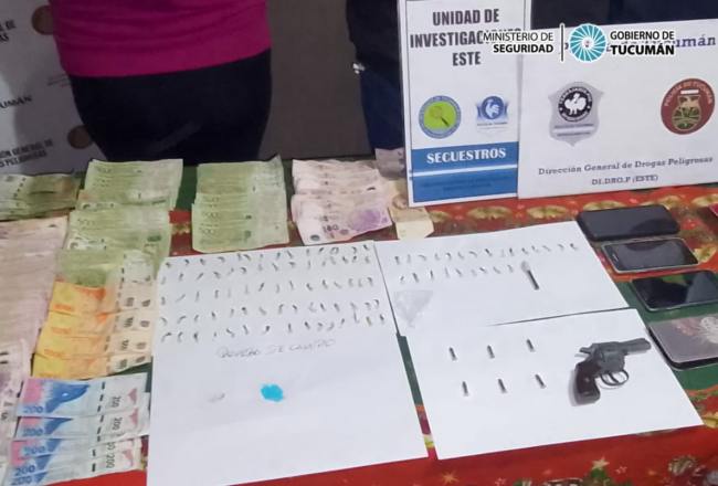 Secuestran 100 “ravioles” De Cocaína Y Demoran A Una Pareja En Alderetes Comunicación Tucumán 9994