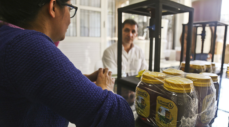 Respaldan a un emprendimiento apícola de San Andrés