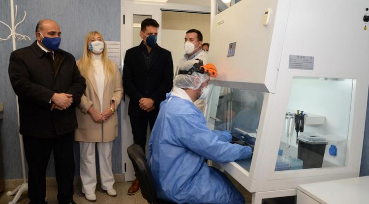 El Laboratorio del hospital del Carmen podrá procesar muestras de Covid-19