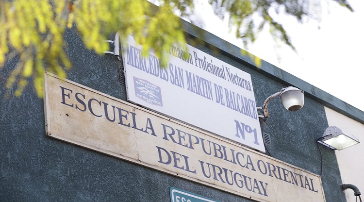Escuela Secundaria Oriental República del Uruguay3