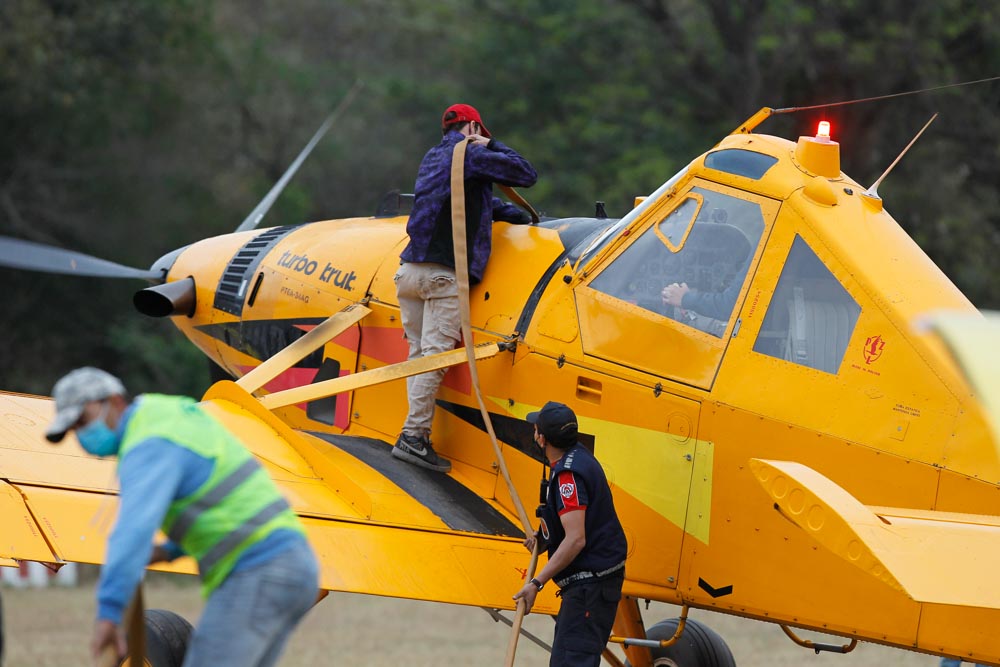 Silvia Perez en el Aeroclub por incendios en San Javier-06